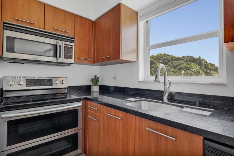 680 NE 64th St, Unit A505, Miami, FL 33138 Photo