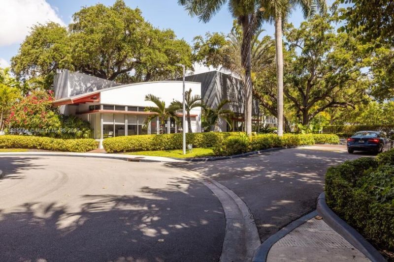 680 NE 64th St, Unit A505, Miami, FL 33138 Photo