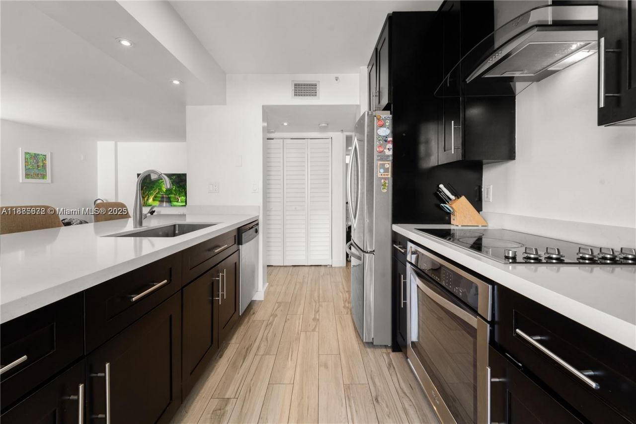 650 NE 64th St, Unit GPH4, Miami, FL 33138 Photo