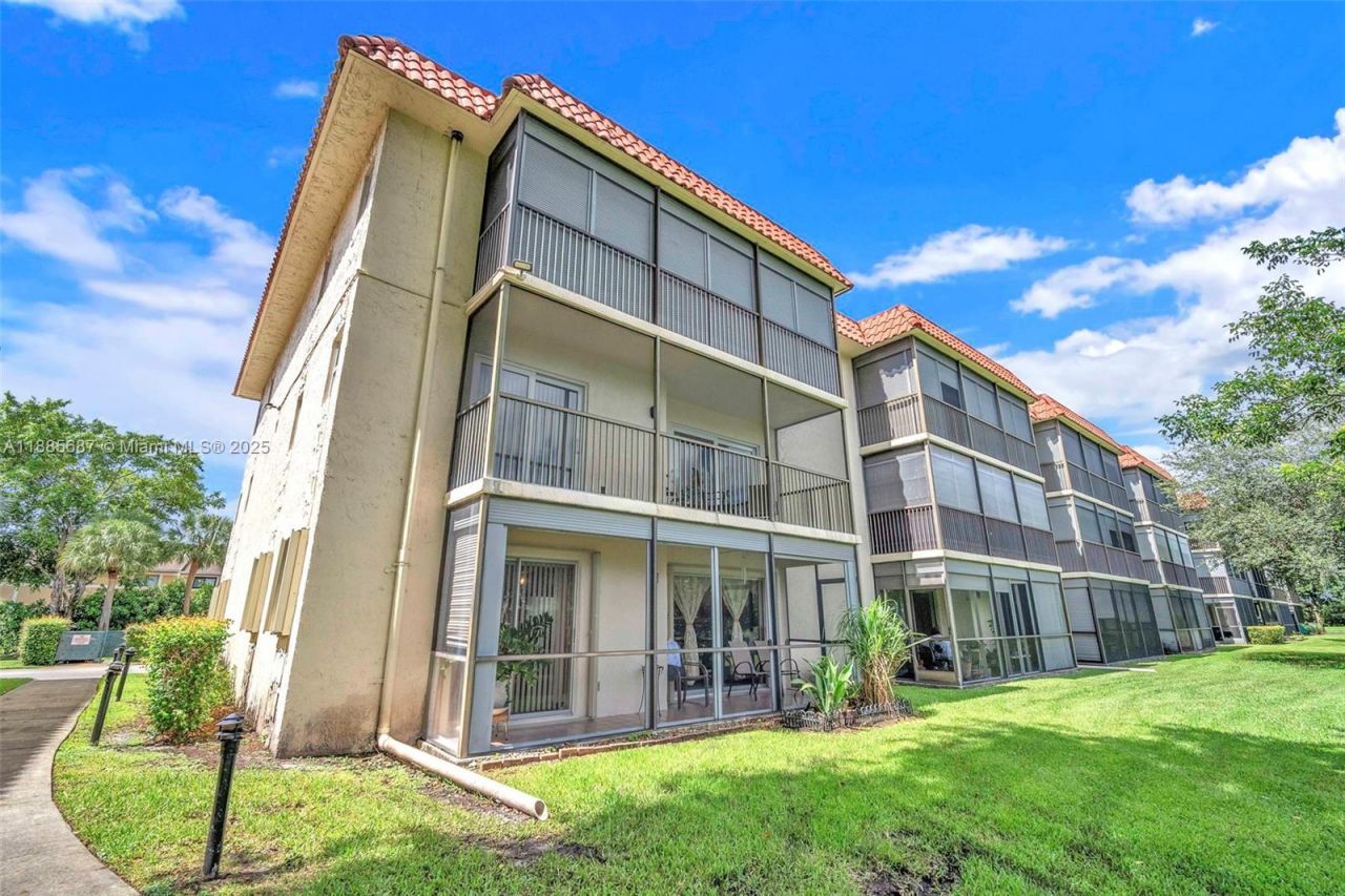 150 S Hollybrook Ter, Unit 101, Pembroke Pines, FL 33025 Photo