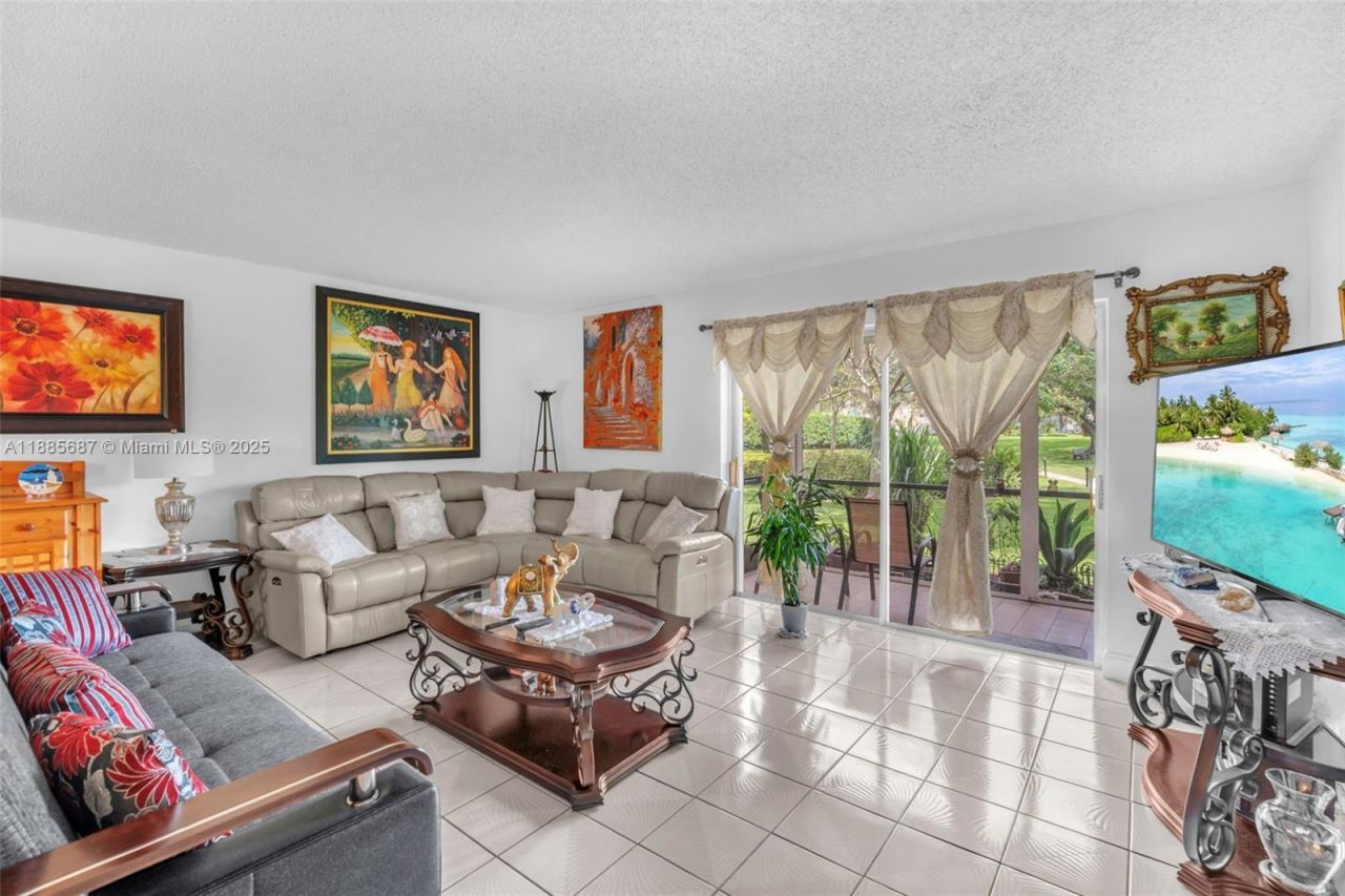 150 S Hollybrook Ter, Unit 101, Pembroke Pines, FL 33025 Photo