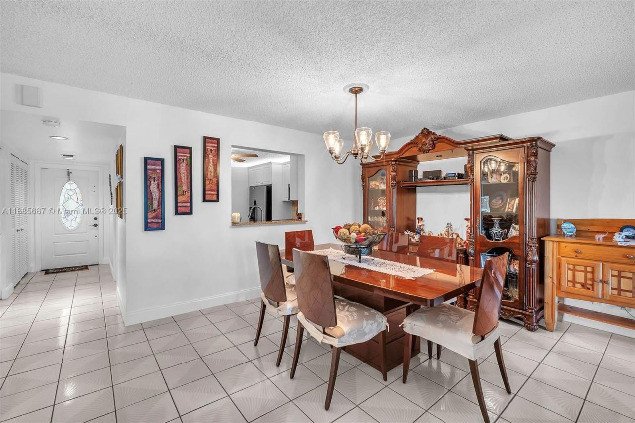 150 S Hollybrook Ter, Unit 101, Pembroke Pines, FL 33025 Photo