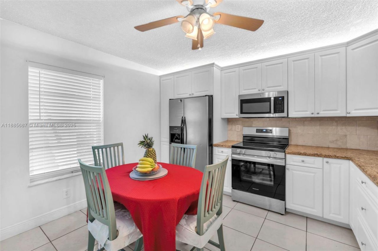 150 S Hollybrook Ter, Unit 101, Pembroke Pines, FL 33025 Photo
