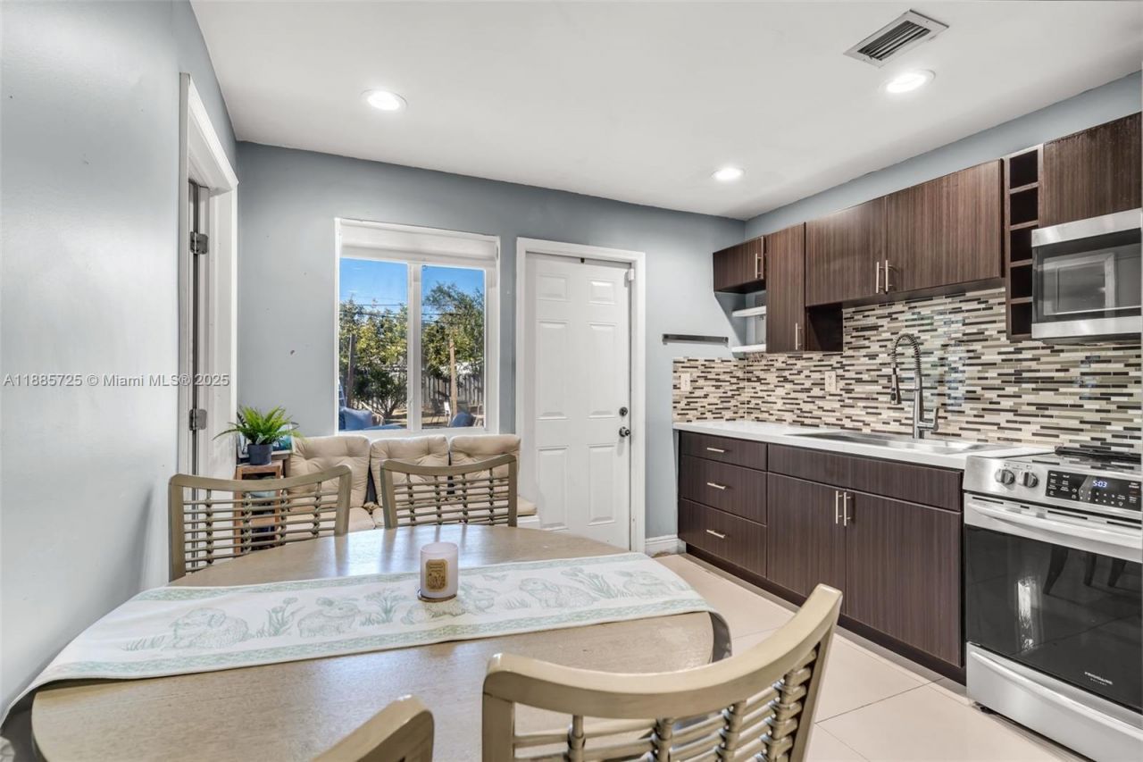 125 NW 127th St, North Miami, FL 33168 Photo