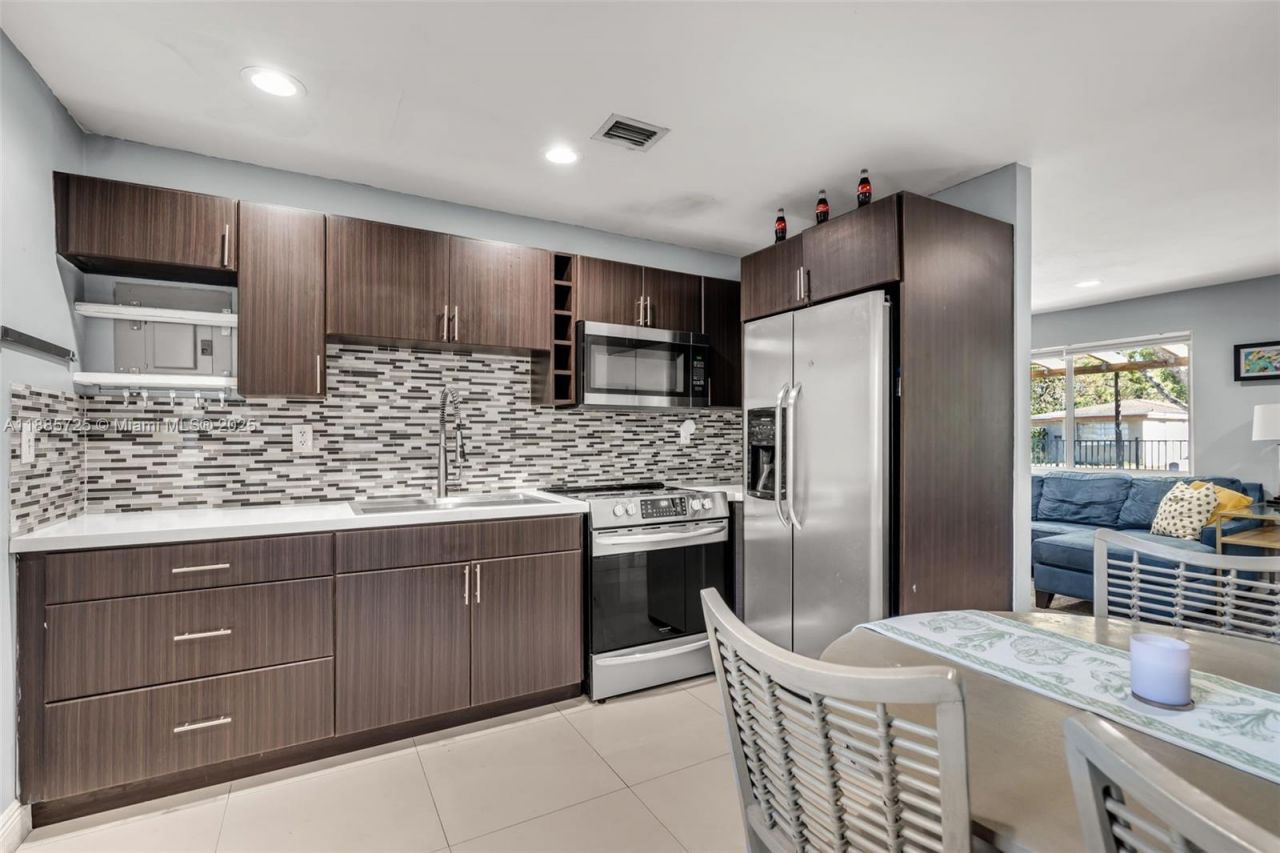 125 NW 127th St, North Miami, FL 33168 Photo