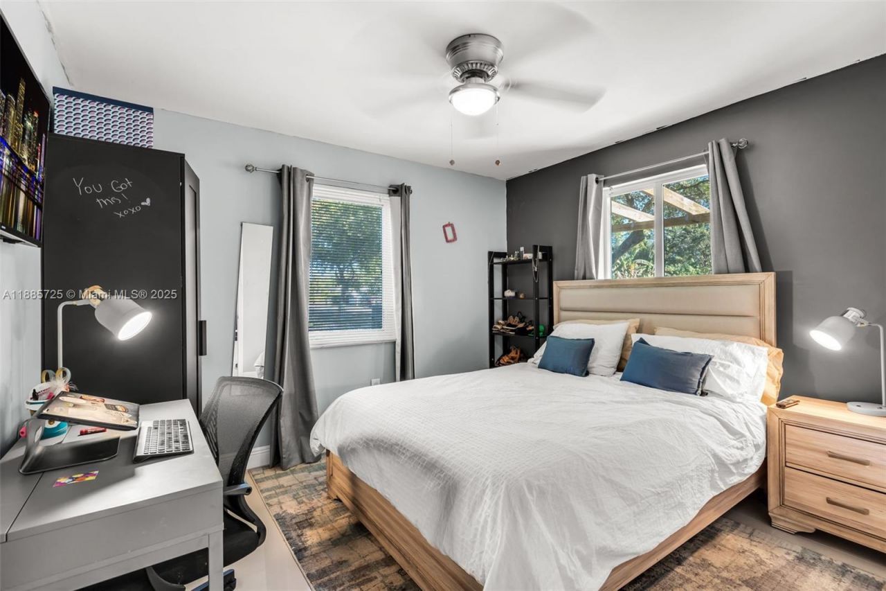 125 NW 127th St, North Miami, FL 33168 Photo