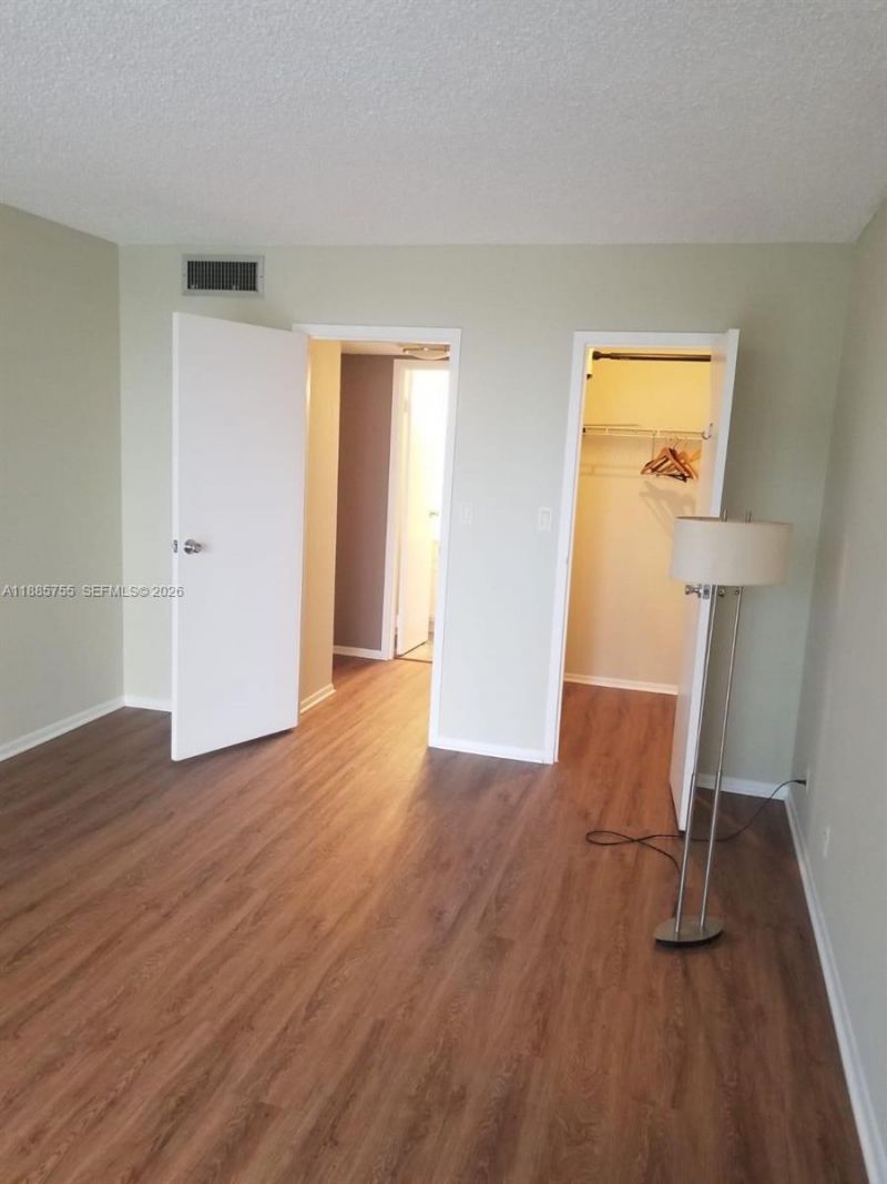 501 Three Islands Blvd, Unit 417, Hallandale Beach, FL 33009 Photo