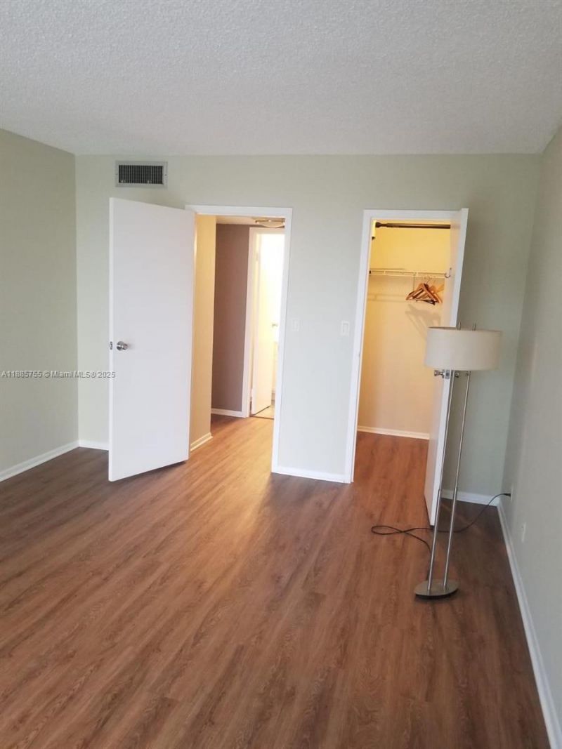 501 Three Islands Blvd, Unit 417, Hallandale Beach, FL 33009 Photo