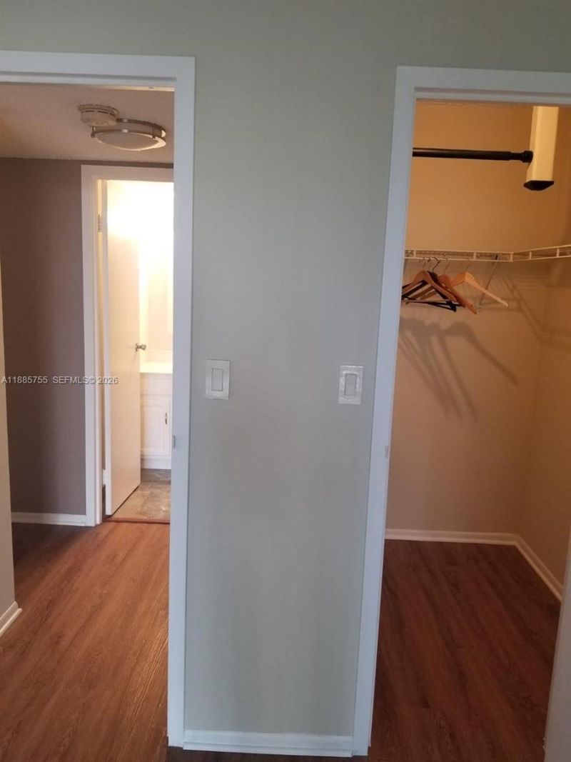 501 E Three Islands Blvd, Unit 417, Hallandale Beach, FL 33009 Photo