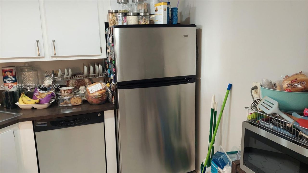 501 Three Islands Blvd, Unit 417, Hallandale Beach, FL 33009 Photo