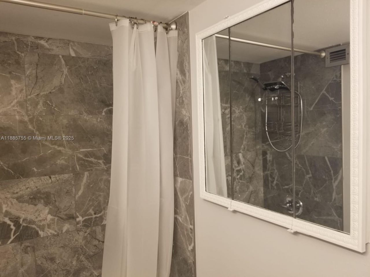 501 Three Islands Blvd, Unit 417, Hallandale Beach, FL 33009 Photo