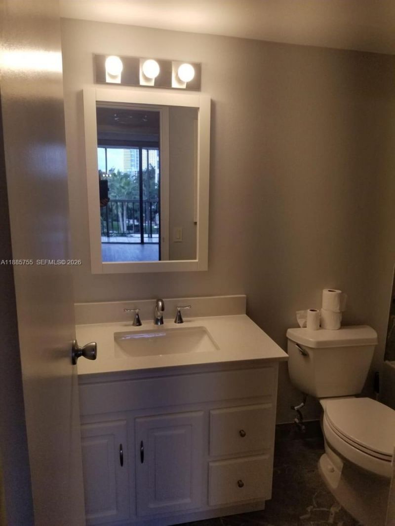 501 Three Islands Blvd, Unit 417, Hallandale Beach, FL 33009 Photo