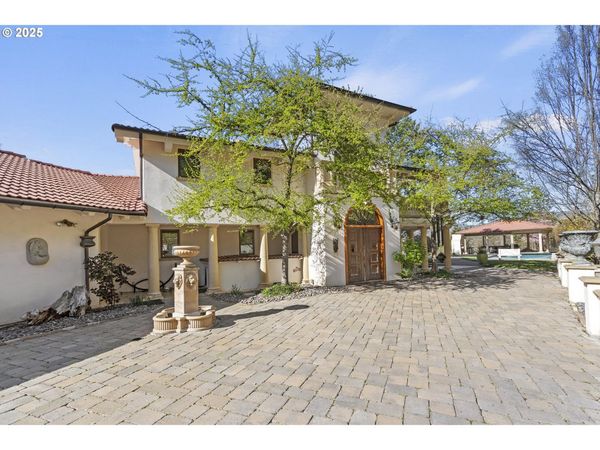 3721 SISKIYOU HWY, Ashland, OR 97520