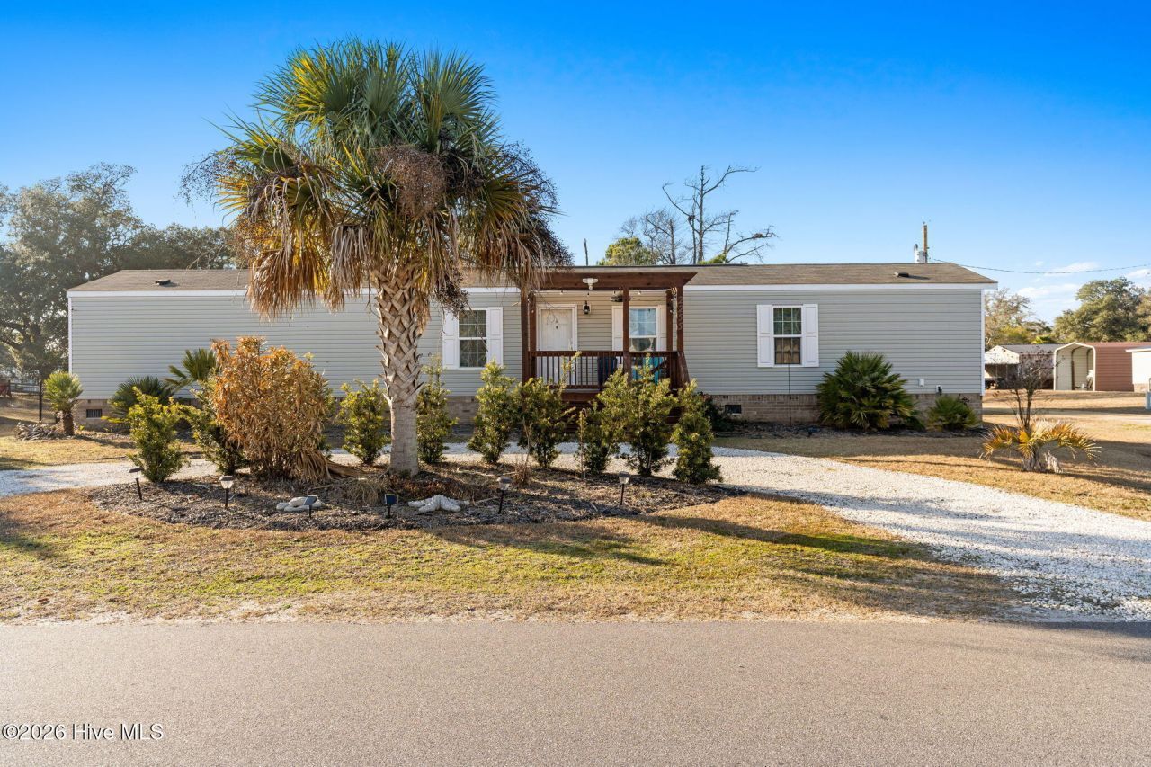 2255 W Tanglewood Drive Sw, Supply, NC 28462 Main Photo