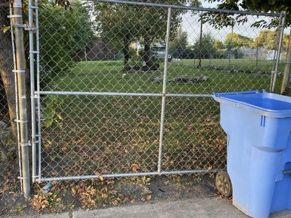 2425 W Roosevelt Road, Chicago, IL 60608