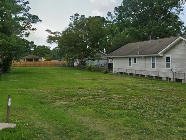 328 HALSEY Drive, Harahan, LA 70123