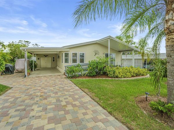 37654 NEUKOM AVENUE, ZEPHYRHILLS, FL 33541