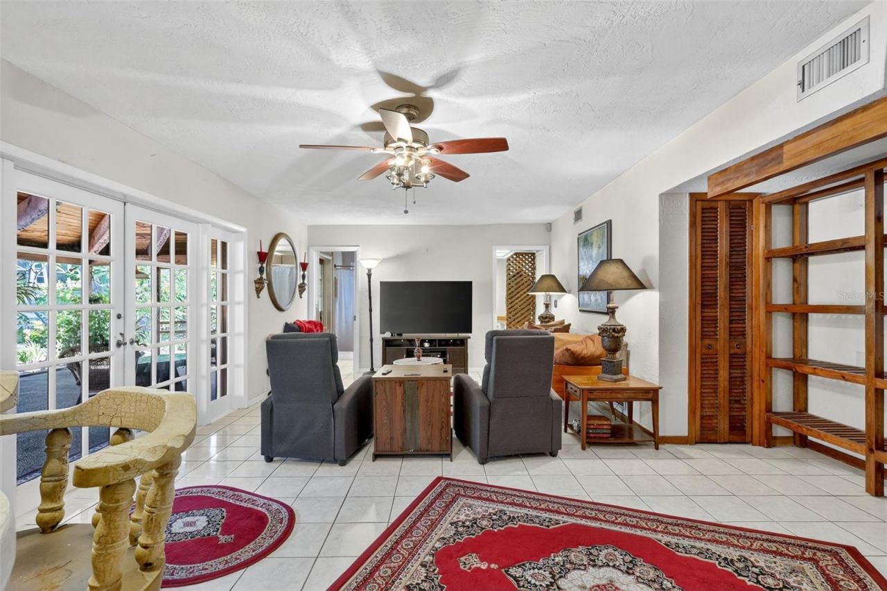 13961 Oak Forest Boulevard S, Seminole, FL 33776 Photo