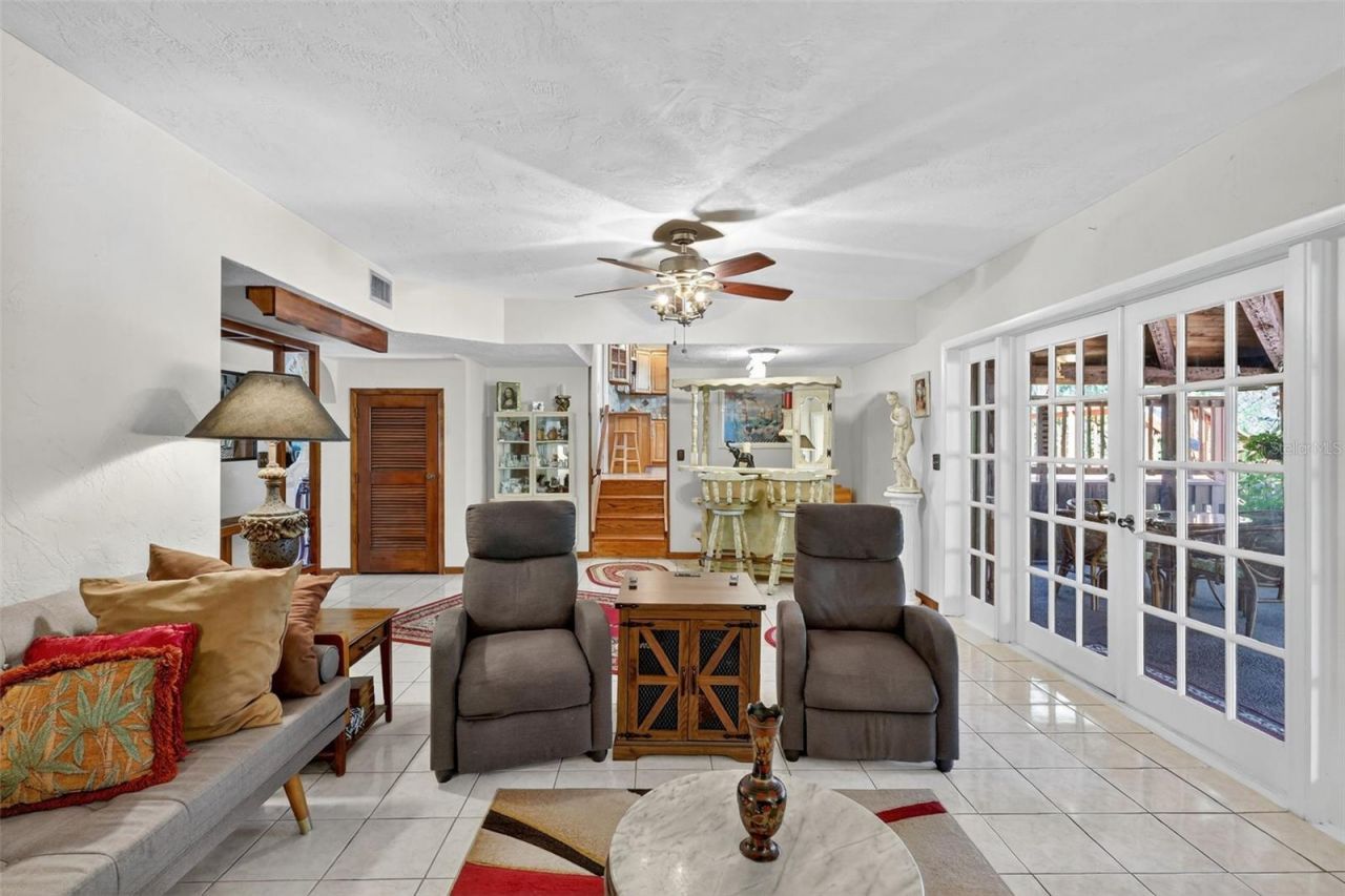 13961 Oak Forest Boulevard S, Seminole, FL 33776 Photo