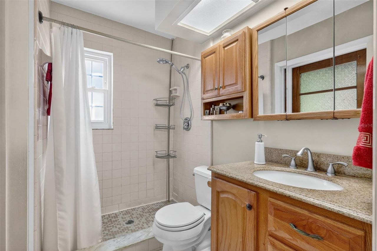 13961 Oak Forest Boulevard S, Seminole, FL 33776 Photo