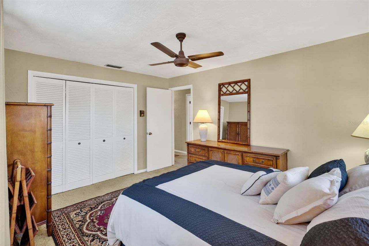 13961 Oak Forest Boulevard S, Seminole, FL 33776 Photo