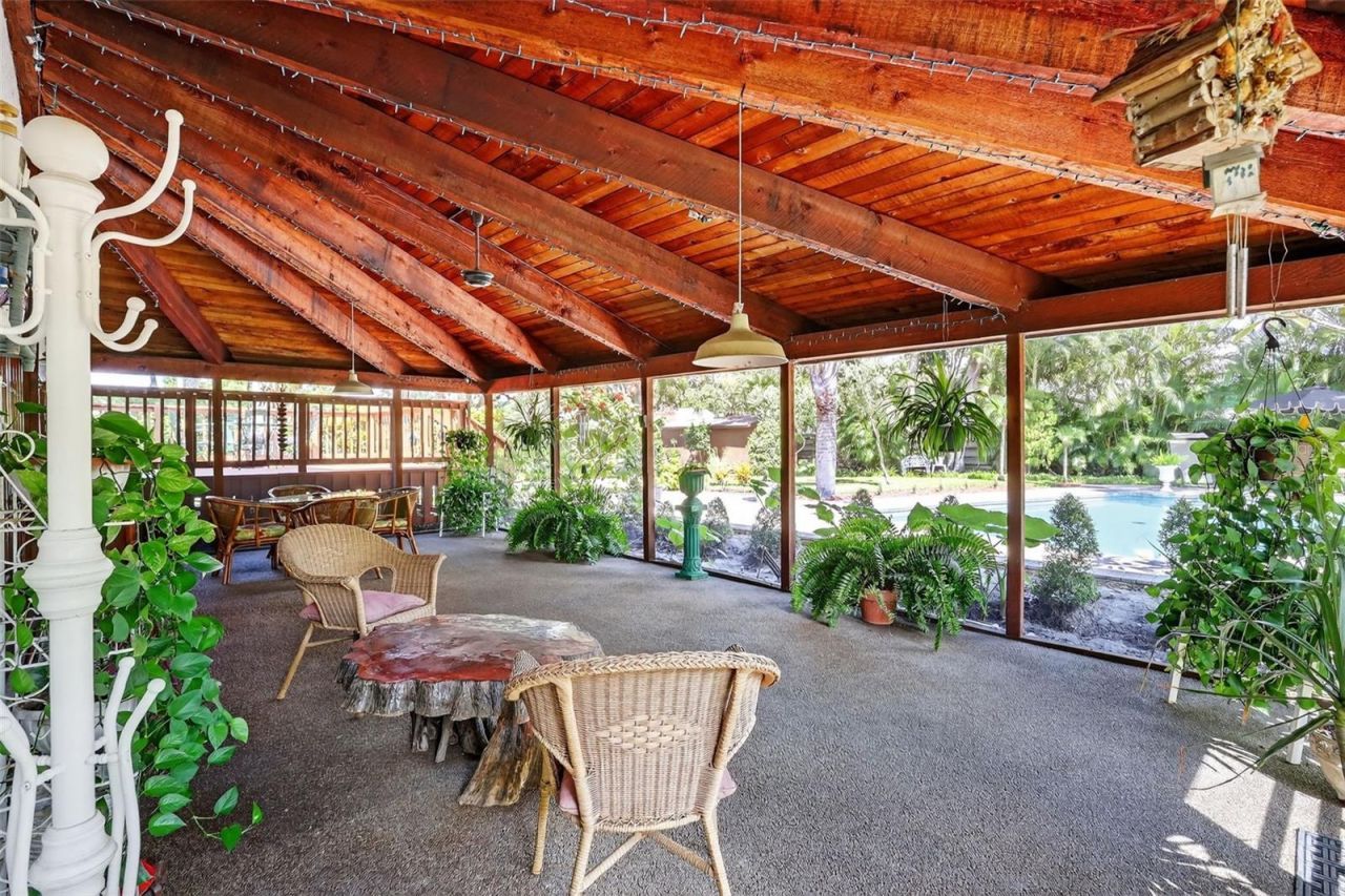 13961 Oak Forest Boulevard S, Seminole, FL 33776 Photo