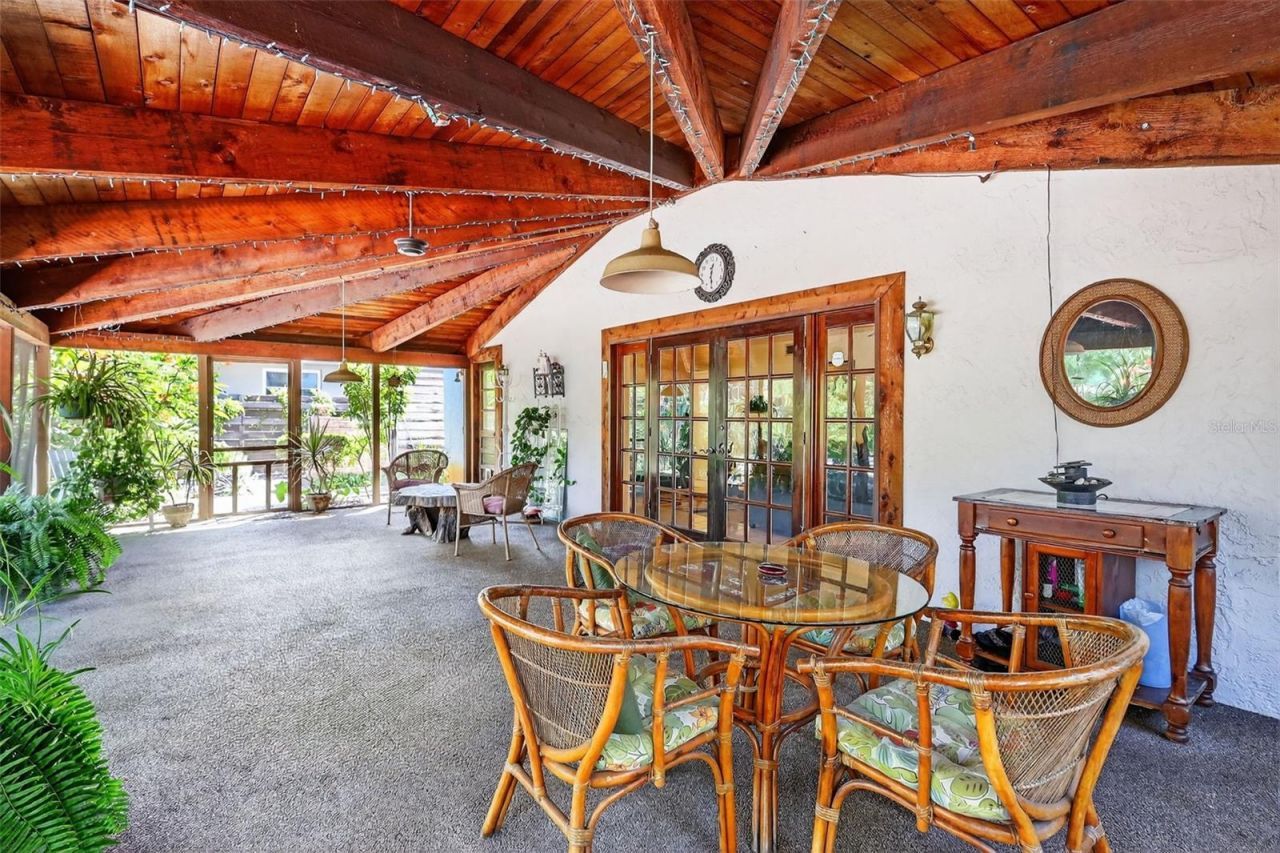 13961 Oak Forest Boulevard S, Seminole, FL 33776 Photo