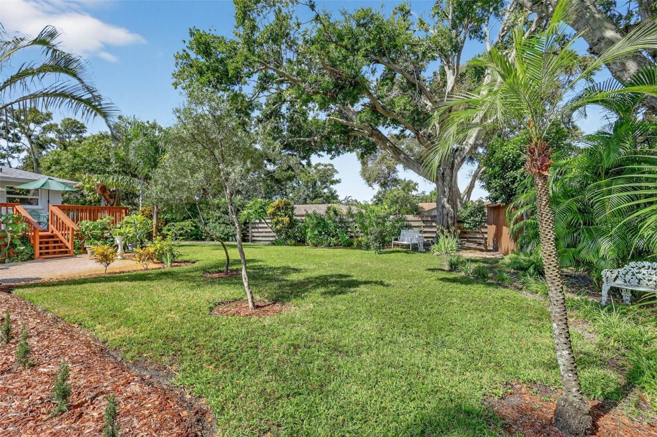 13961 Oak Forest Boulevard S, Seminole, FL 33776 Photo