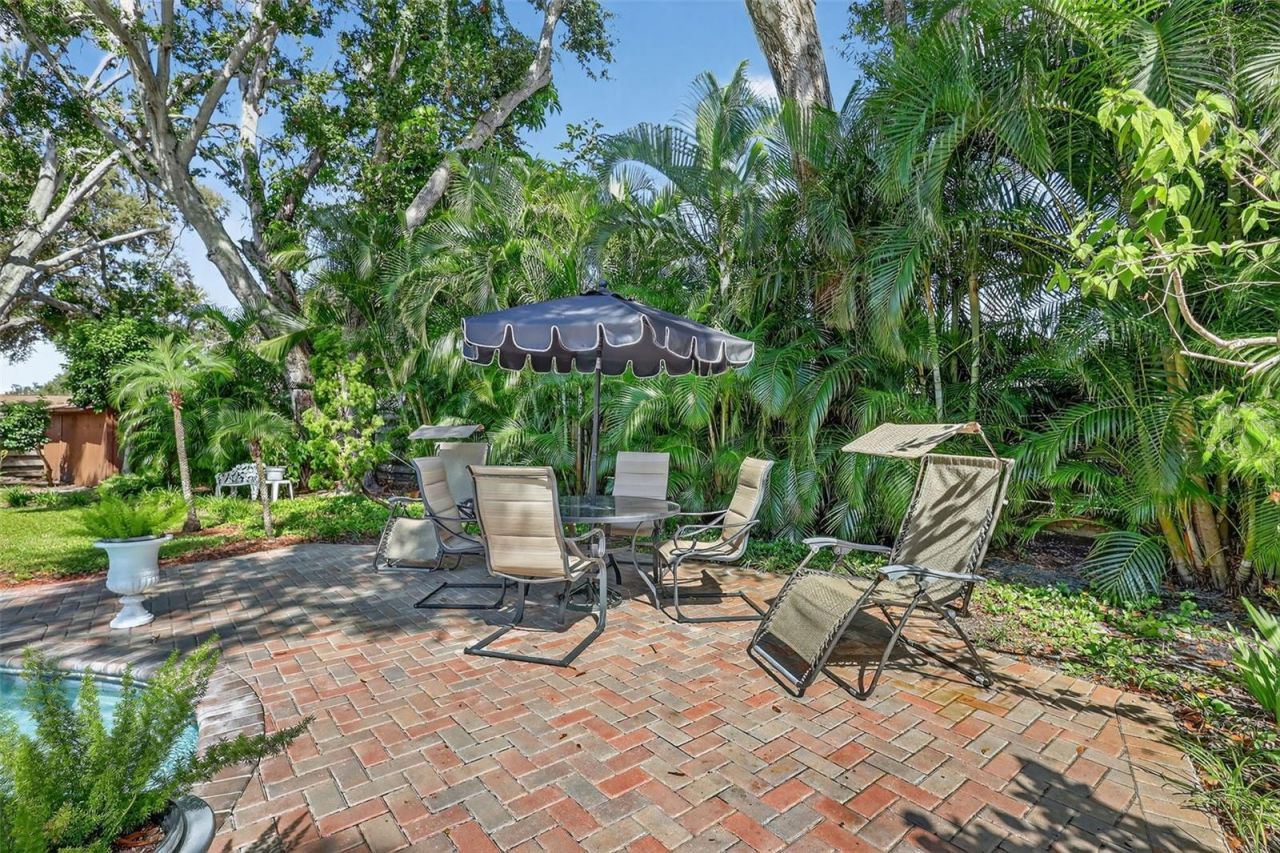 13961 Oak Forest Boulevard S, Seminole, FL 33776 Photo