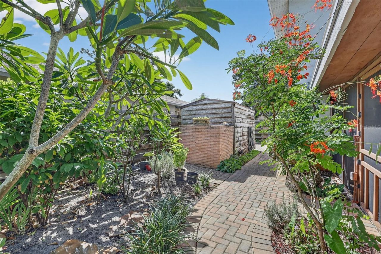 13961 Oak Forest Boulevard S, Seminole, FL 33776 Photo