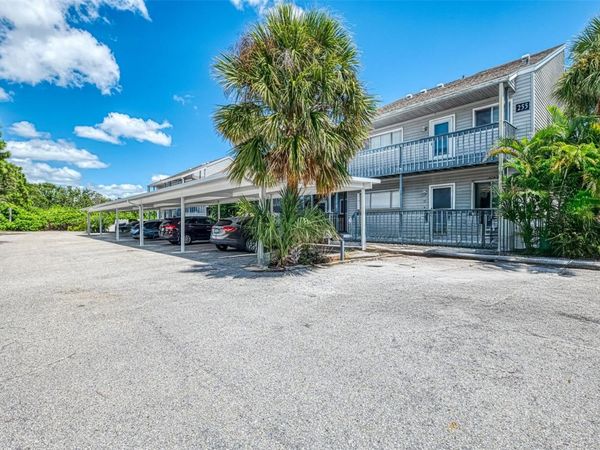 255 FENWICK DRIVE, Unit 18, VENICE, FL 34285
