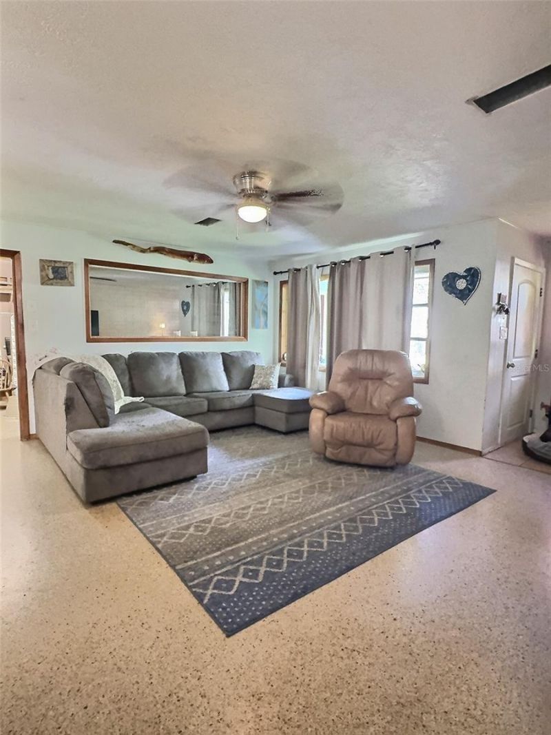 617 Goodwin Avenue, New Smyrna Beach, FL 32169 Photo