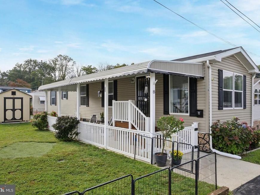 8 Travelo Lane, Media, PA 19063 Main Photo