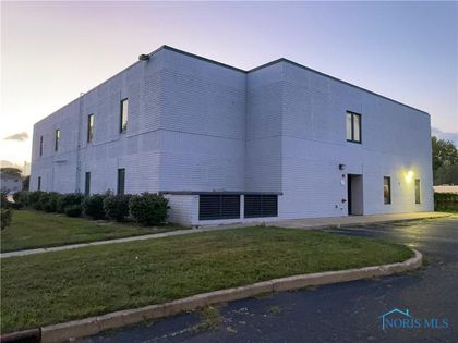 2900 Carskaddon Avenue Toledo, OH 43606