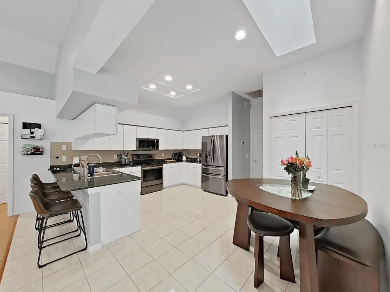 17307 Oak Ledge Drive, Lutz, FL 33549 Photo