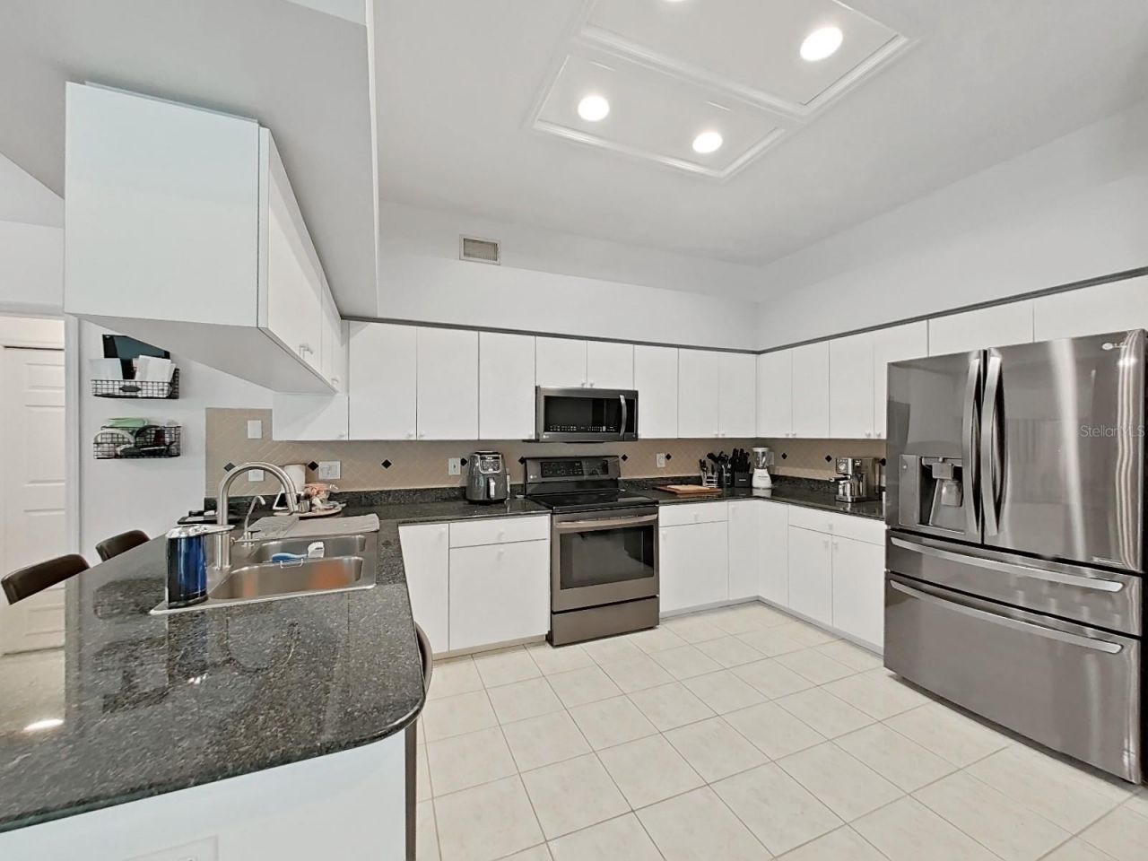 17307 Oak Ledge Drive, Lutz, FL 33549 Photo