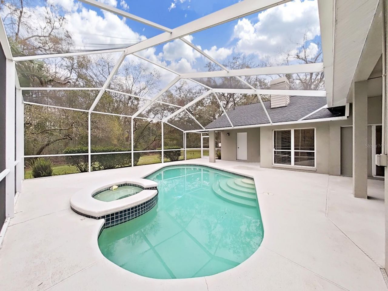 17307 Oak Ledge Drive, Lutz, FL 33549 Photo