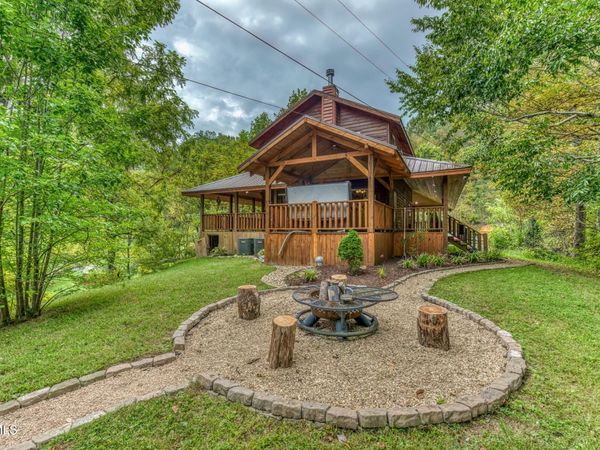 160 Conley Stevens Road, Roan Mountain, TN 37687