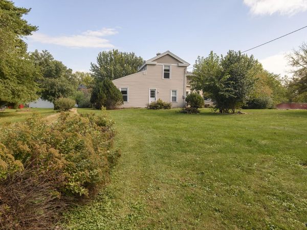 320 Mill St, Fox Lake, WI 53933