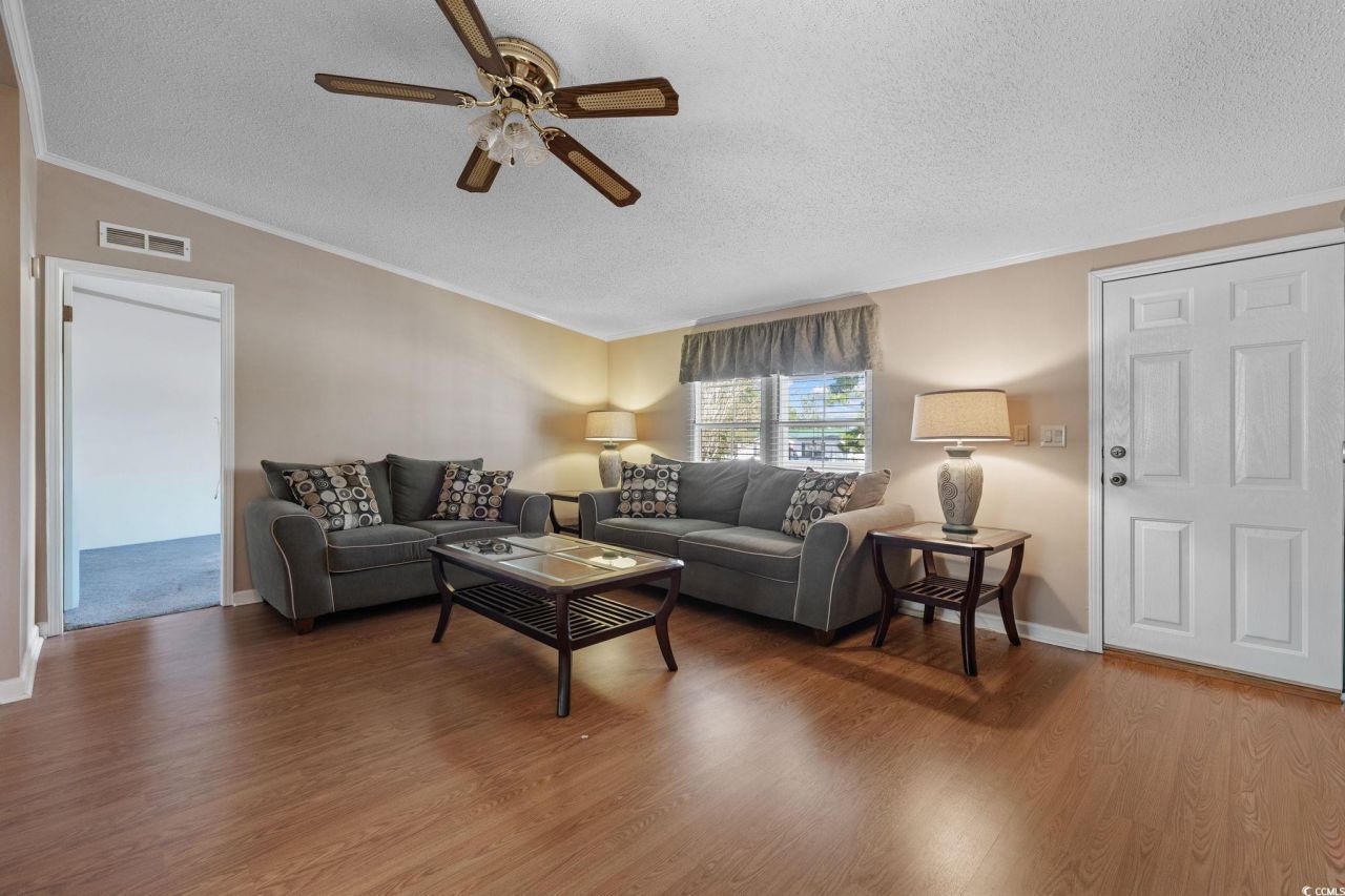 2499 Peach Ct. Photo 6