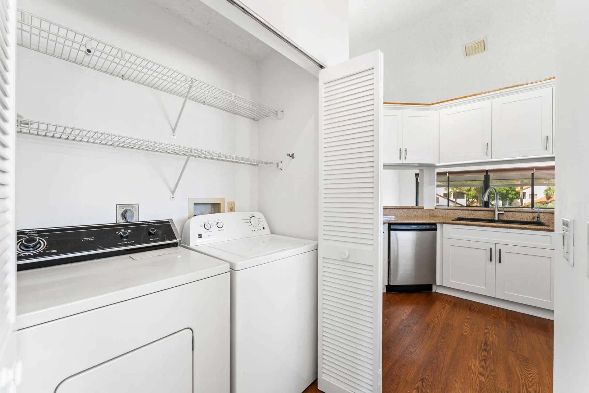 18 Via De Casas Sur, Unit 205, Boynton Beach, FL 33426 Photo