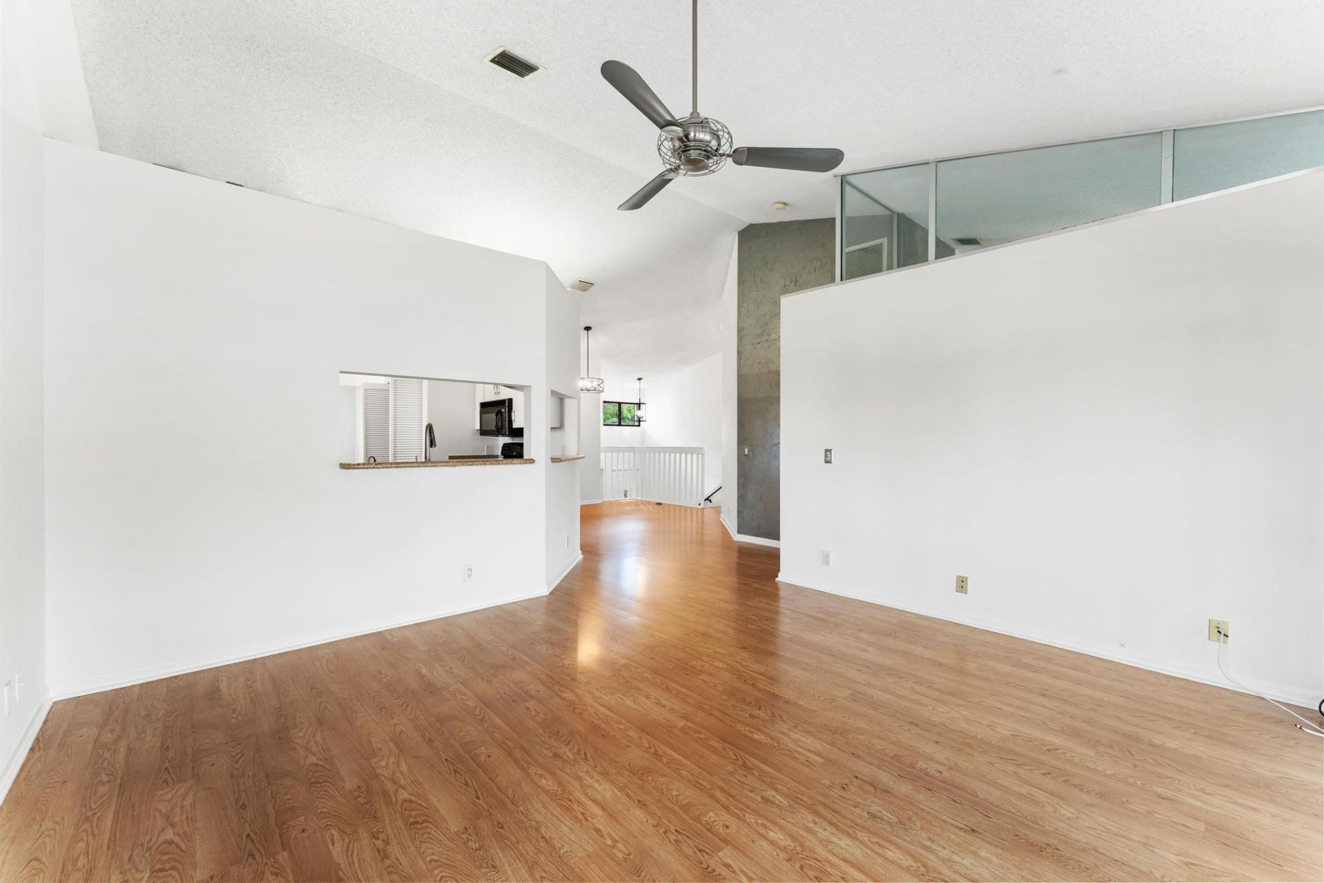 18 Via De Casas Sur, Unit 205, Boynton Beach, FL 33426 Photo