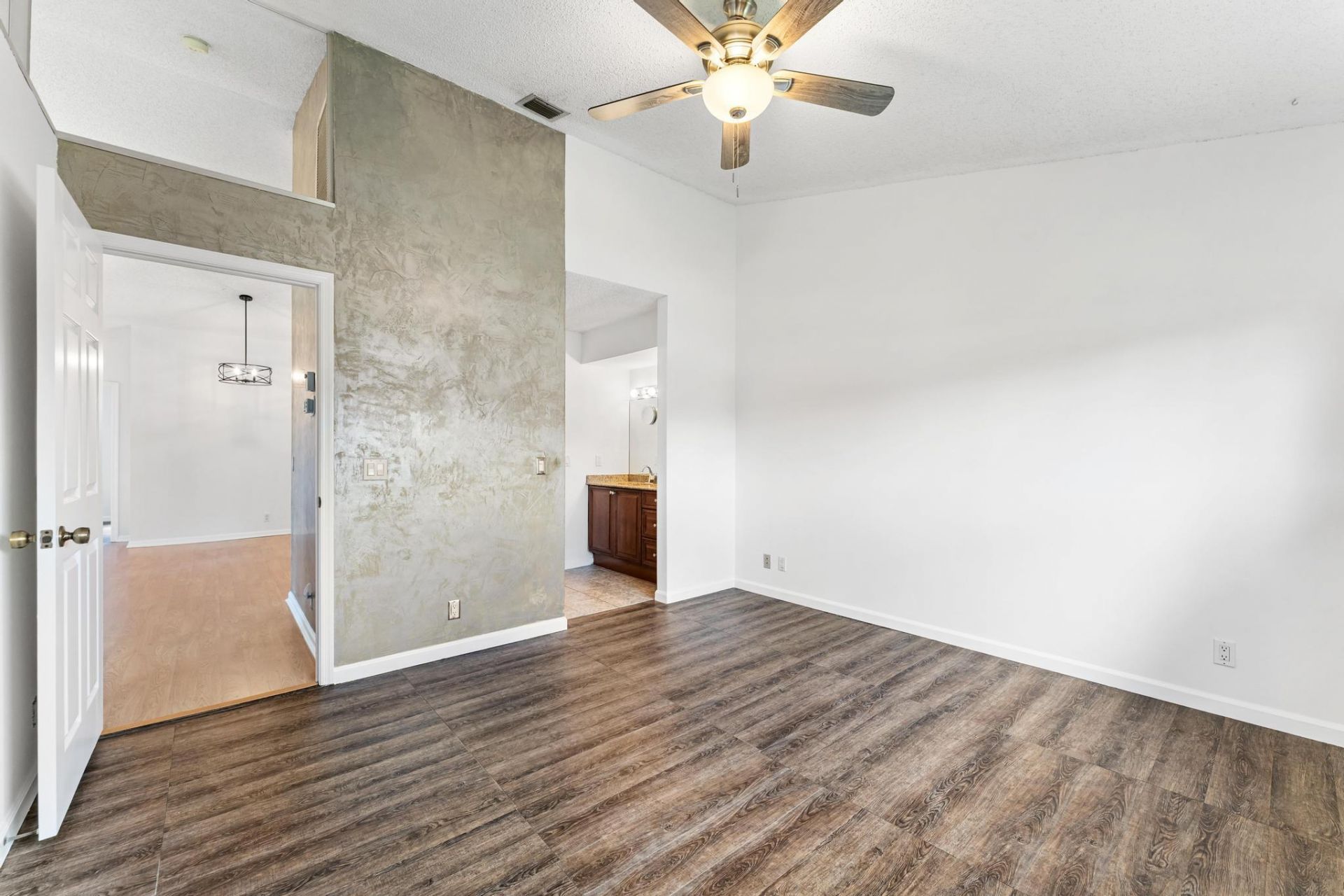 18 Via De Casas Sur, Unit 205, Boynton Beach, FL 33426 Photo