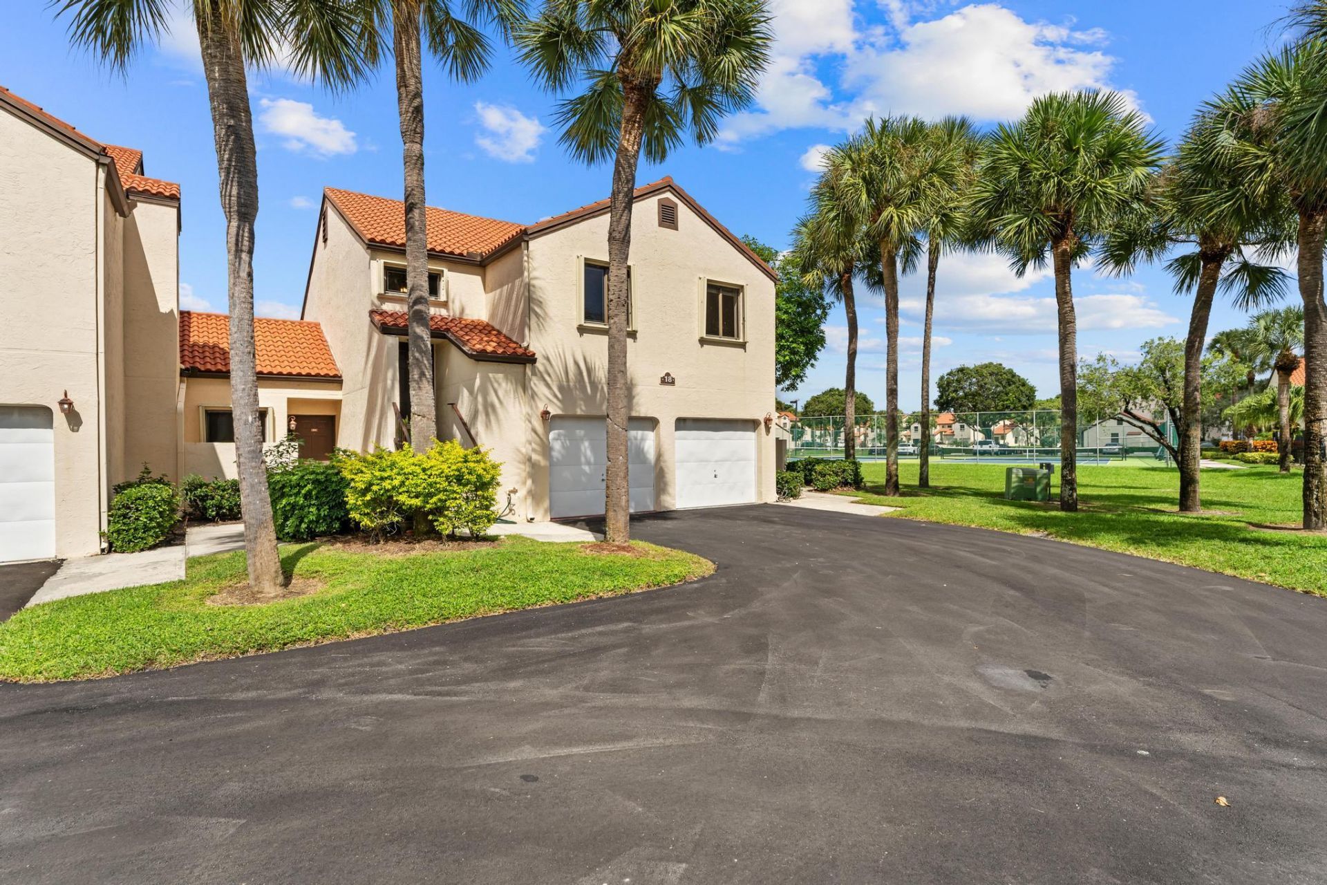 18 Via De Casas Sur, Unit 205, Boynton Beach, FL 33426 Photo