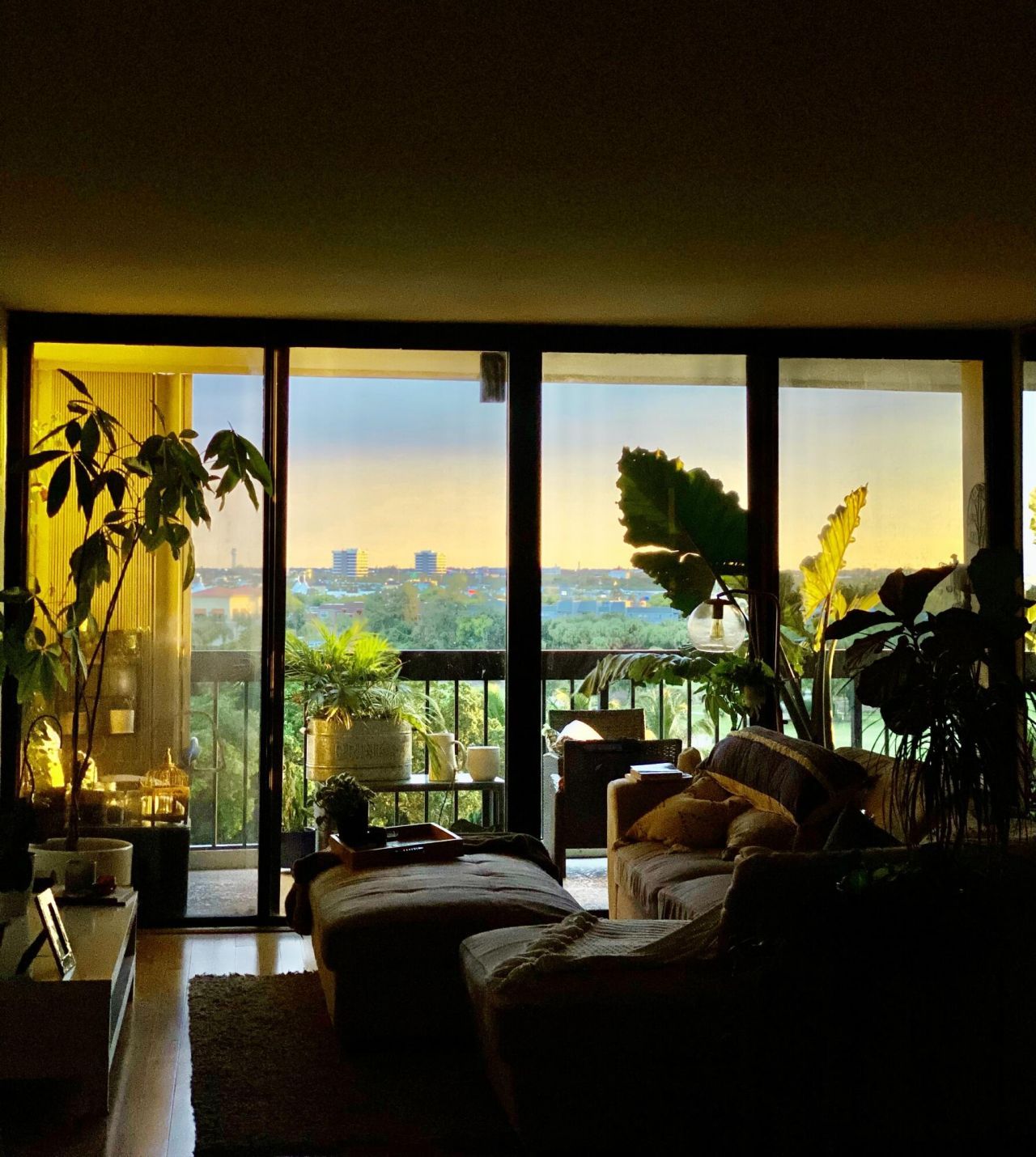 2425 Presidential Way, Unit 806, West Palm Beach, FL 33401 Photo