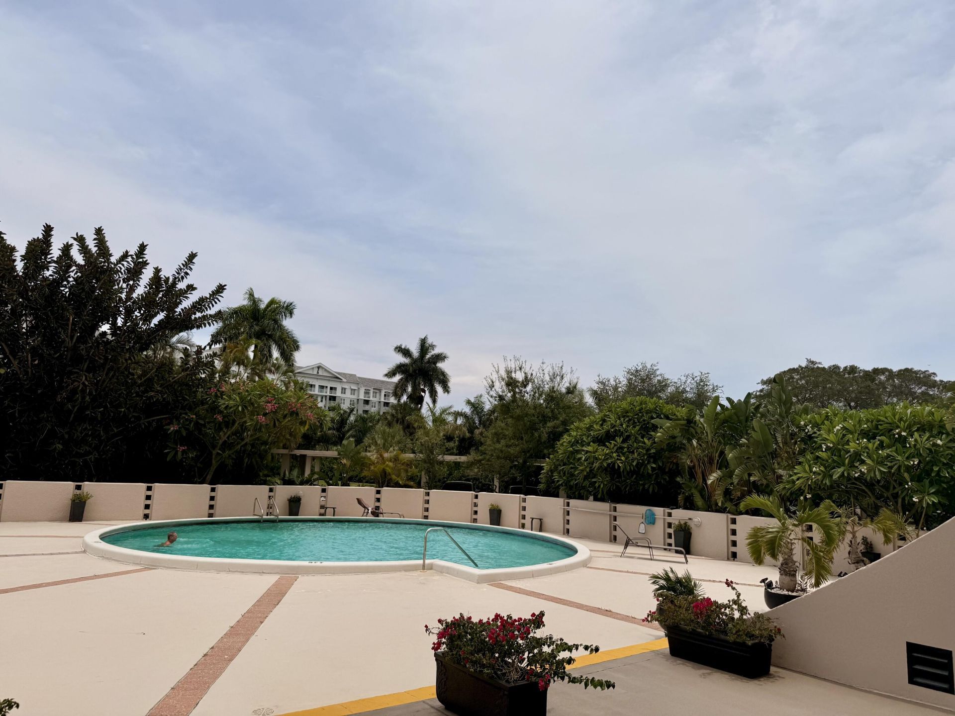 2425 Presidential Way, Unit 806, West Palm Beach, FL 33401 Photo