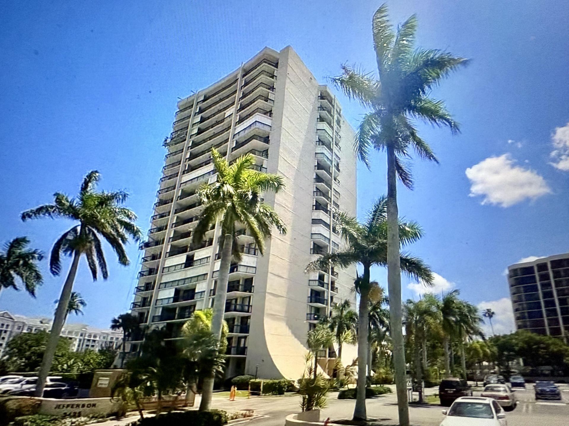 2425 Presidential Way, Unit 806, West Palm Beach, FL 33401 Photo