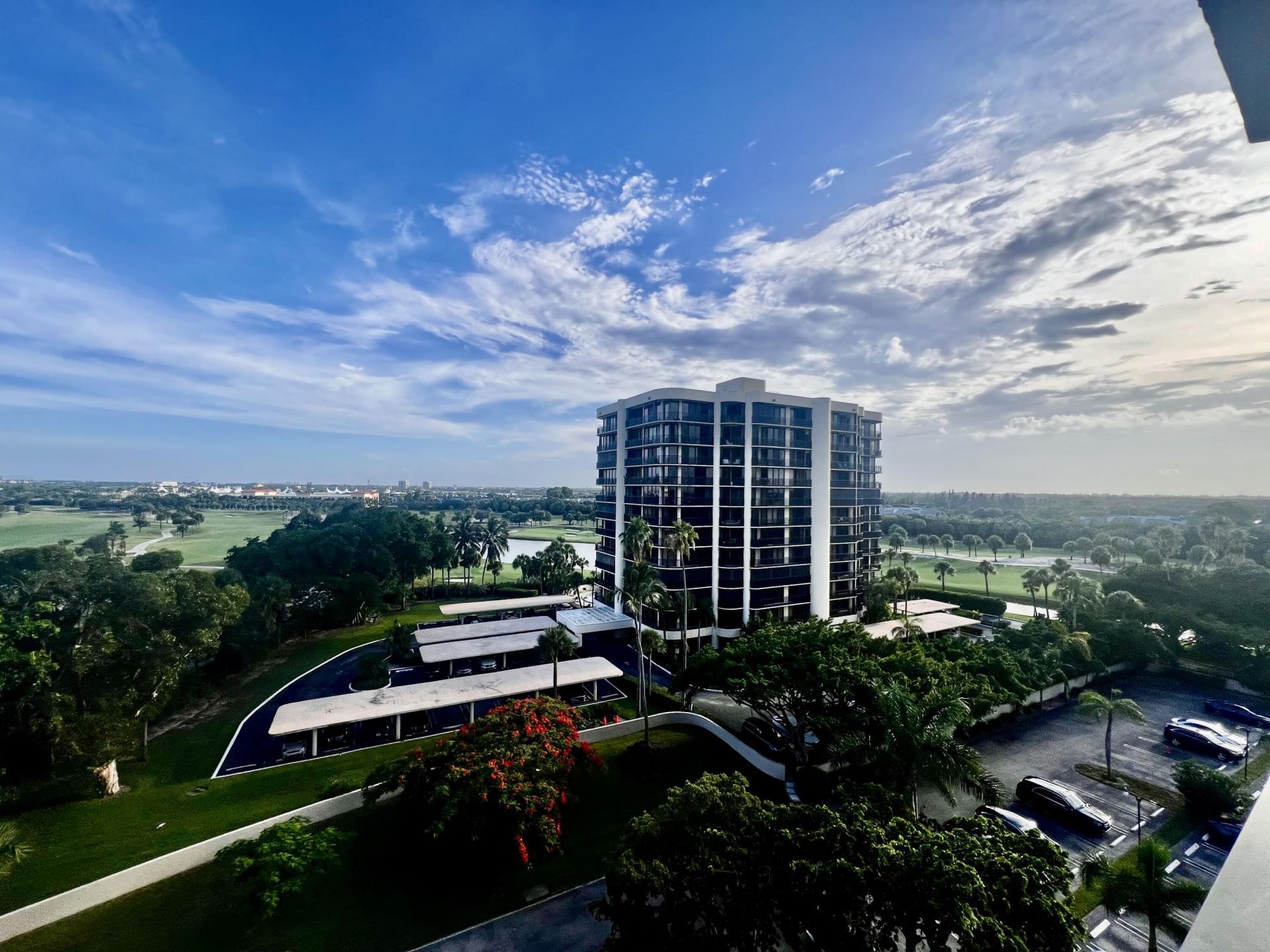 2425 Presidential Way, Unit 806, West Palm Beach, FL 33401 Photo