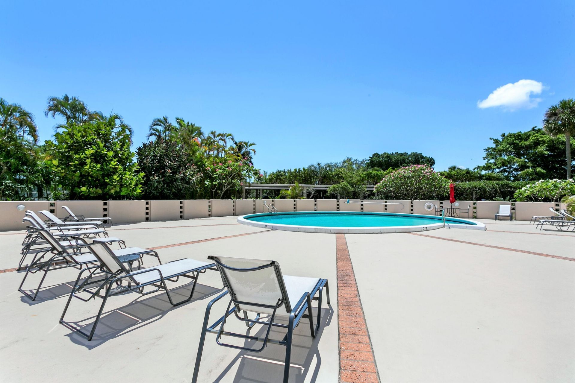 2425 Presidential Way, Unit 1703, West Palm Beach, FL 33401 Photo