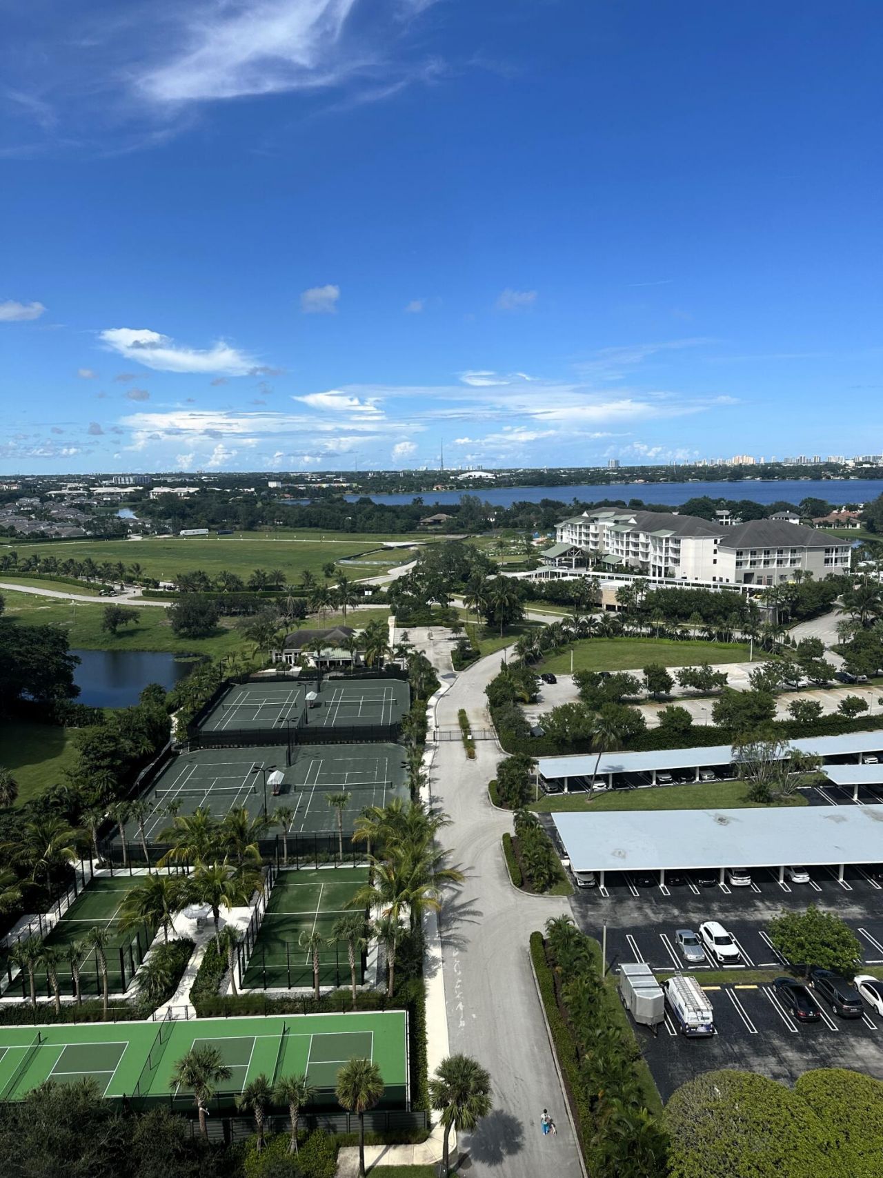 2425 Presidential Way, Unit 1703, West Palm Beach, FL 33401 Photo